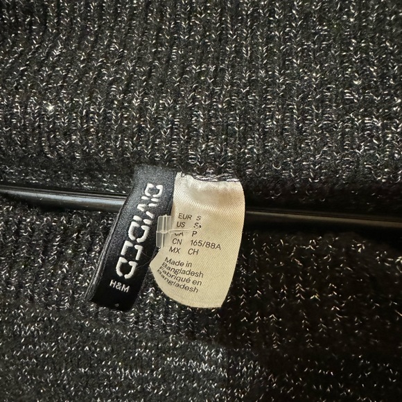 Sweater - Picture 2 of 2